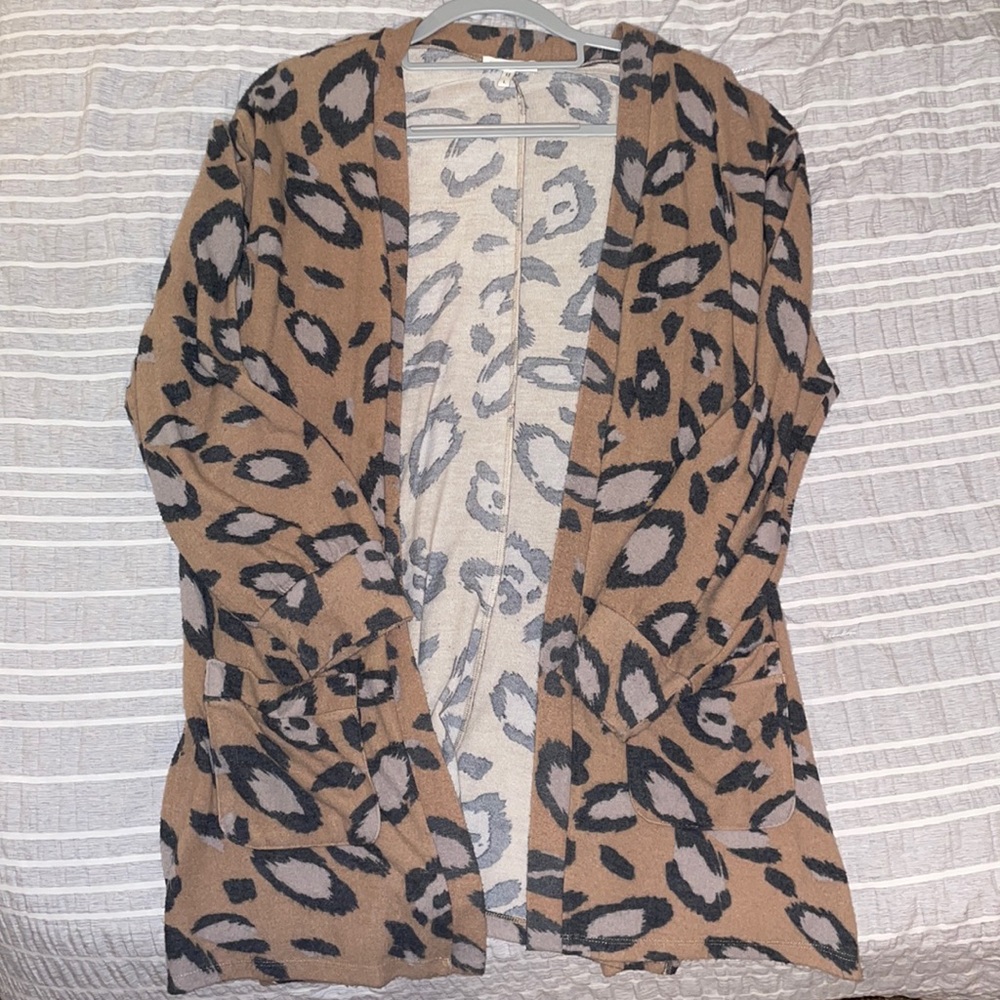 Maurice’s Leopard Cardigan. Size Large.